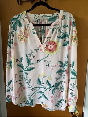 LOFT Women's Cream Floral V-Neck Long-Sleeve Blouse